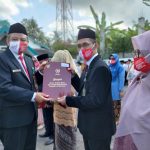 HUT ke-77 RI, Kamad dan Guru MAN 1 Kulon Progo Terima Penghargaan